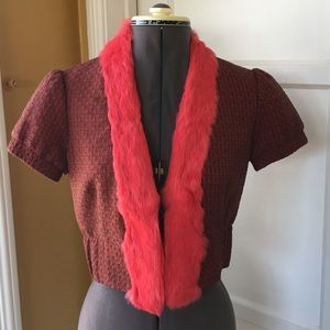 Cropped fur trim short sleeve jacket coral